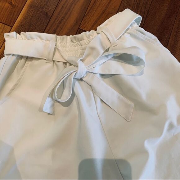 PAPERBAG style capris - Picture 3 of 5